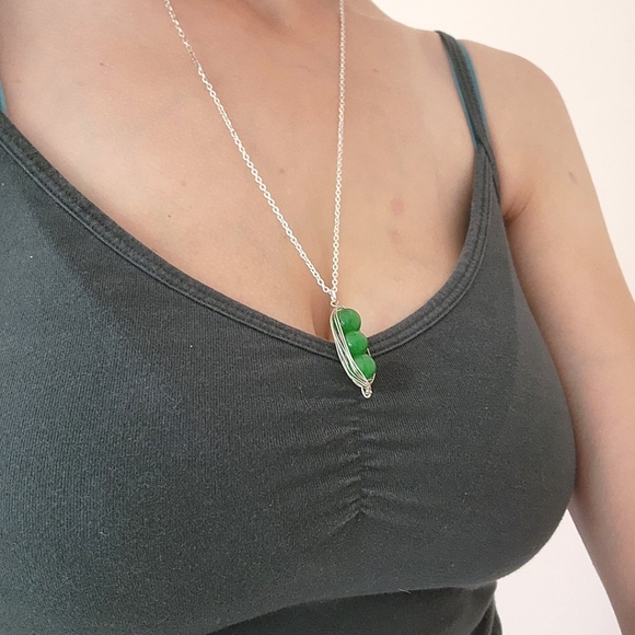 3 Peas in a Pod Friendship Necklace - Silver - Picture 2 of 5
